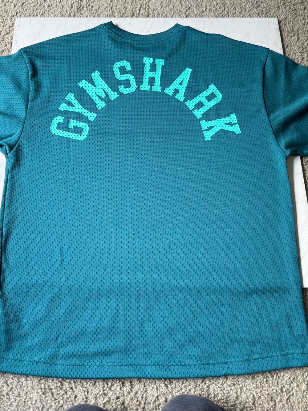 Gymshark Mesh Oversized Graphic shirt - size small